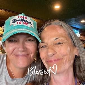 Meet your Posher, Debra